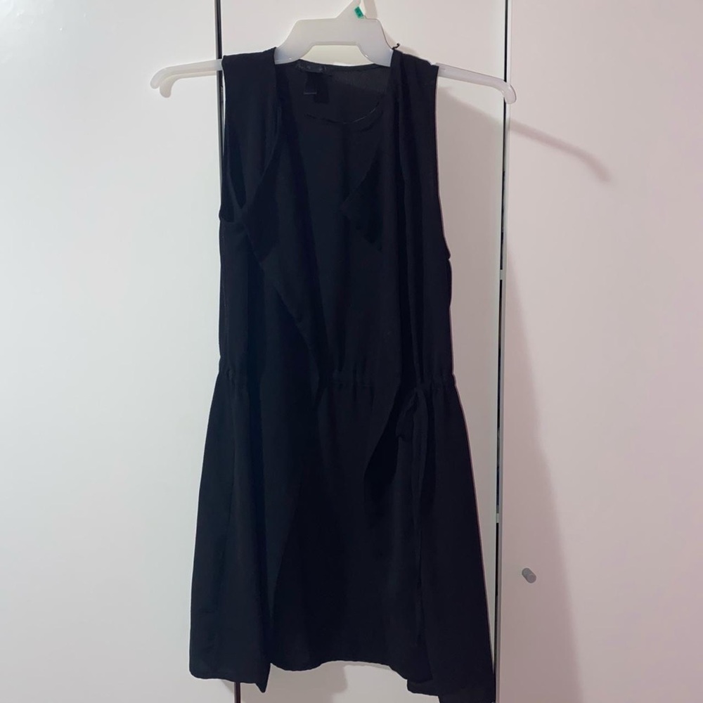 Lightweight sleeveless long cardigan